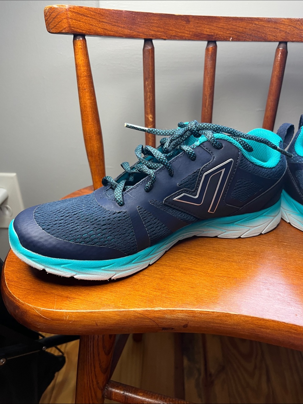 VIONIC Brisk Miles Women’s Sneakers Blue Teal Ombre Athletic Walking Shoes 8.5 - Picture 4 of 11